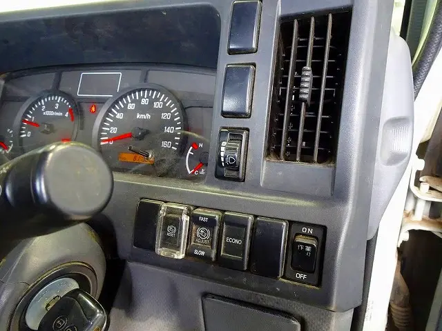 いすゞ エルフ TRG-NHS85A(4WD)の写真17