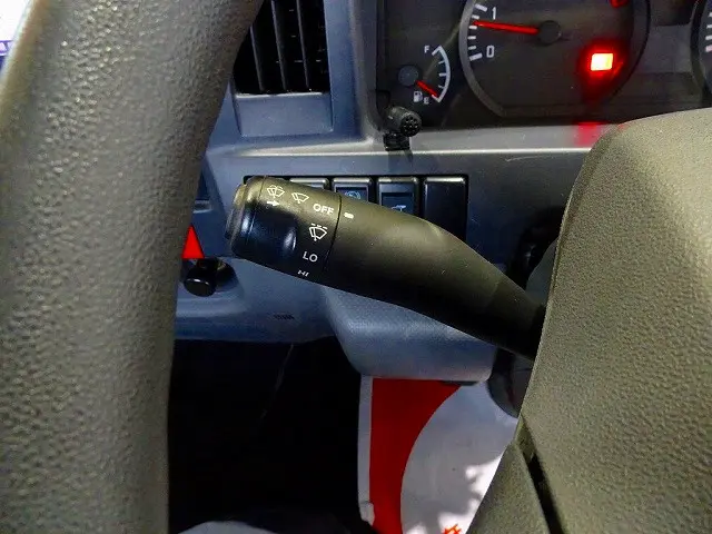 いすゞ エルフ TRG-NHS85A(4WD)の写真20