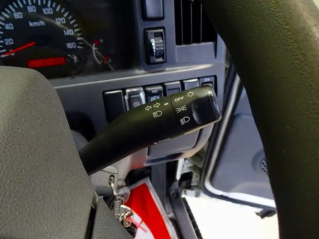 いすゞ エルフ TRG-NHS85A(4WD)の写真21