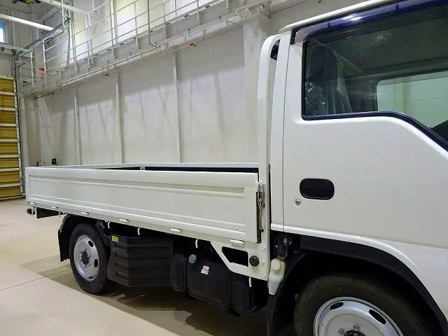 荷台内寸:310×162×36 三方開 床板二重張り 床埋め込みフック3対 リアアオリチェーン2個 鳥居左右LED作業灯2個|いすゞ エルフ TRG-NHS85A(4WD)の写真23