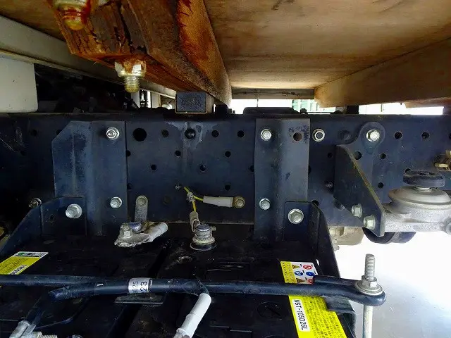 いすゞ エルフ TRG-NHS85A(4WD)の写真29