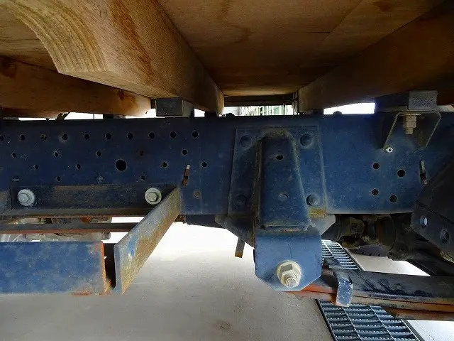 いすゞ エルフ TRG-NHS85A(4WD)の写真30