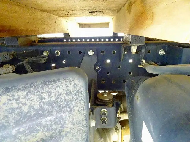 いすゞ エルフ TRG-NHS85A(4WD)の写真34