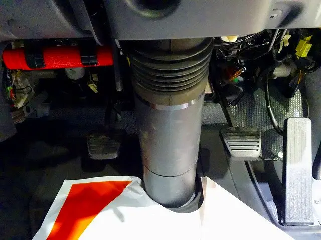 いすゞ エルフ TRG-NJR85A(2WD)の写真15