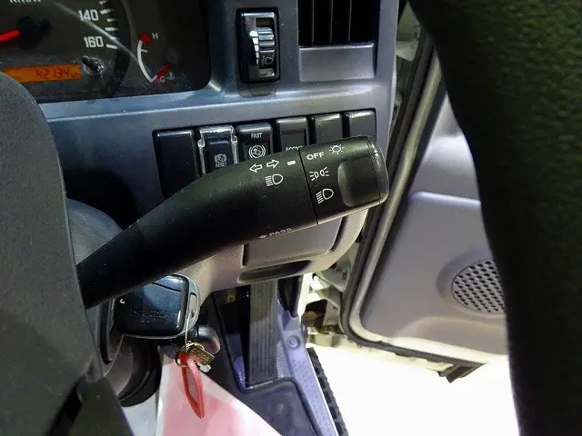 いすゞ エルフ TRG-NJR85A(2WD)の写真18