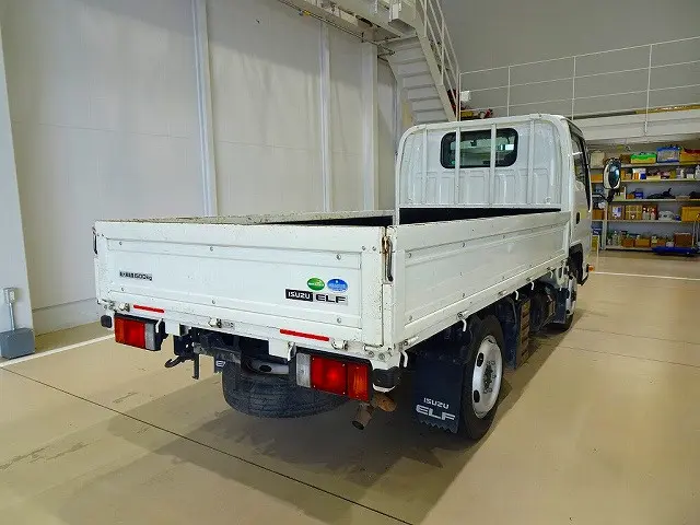 いすゞ エルフ TRG-NHS85A(4WD)の写真3