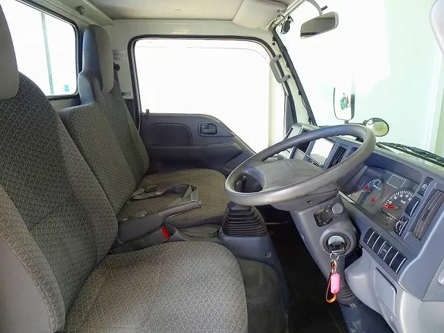 いすゞ エルフ TRG-NHS85A(4WD)の写真6