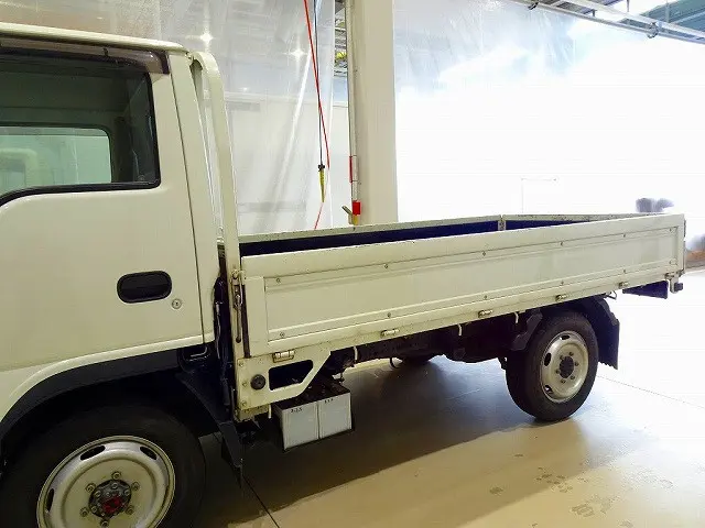 いすゞ エルフ TRG-NHS85A(4WD)の写真23