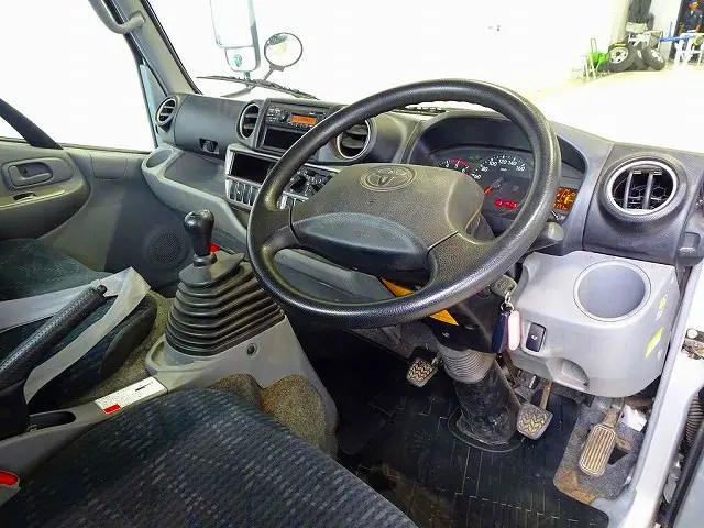 トヨタ ダイナ 2PG-GDY281(4WD)の写真5