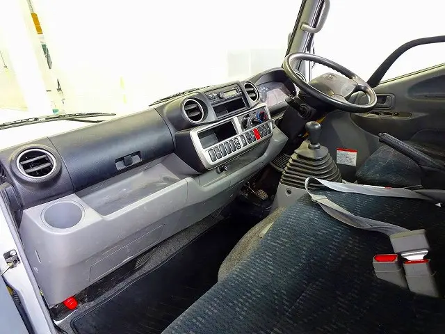 トヨタ ダイナ 2PG-GDY281(4WD)の写真7
