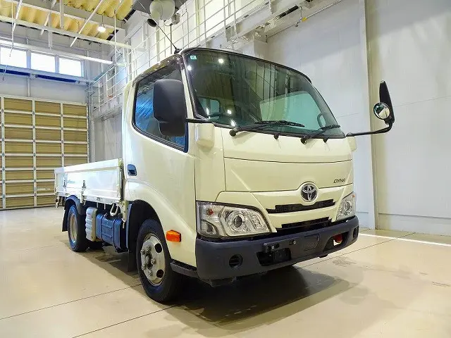 トヨタ ダイナ 2RG-XZU605(2WD)の写真2