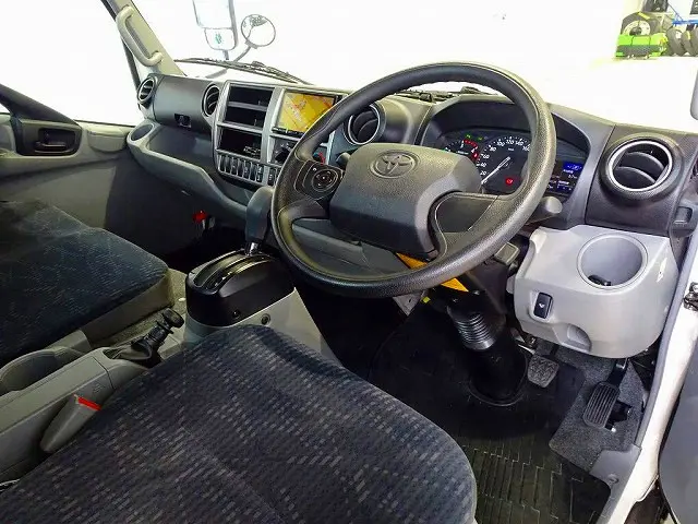 トヨタ ダイナ 2KG-XZU712(2WD)の写真5