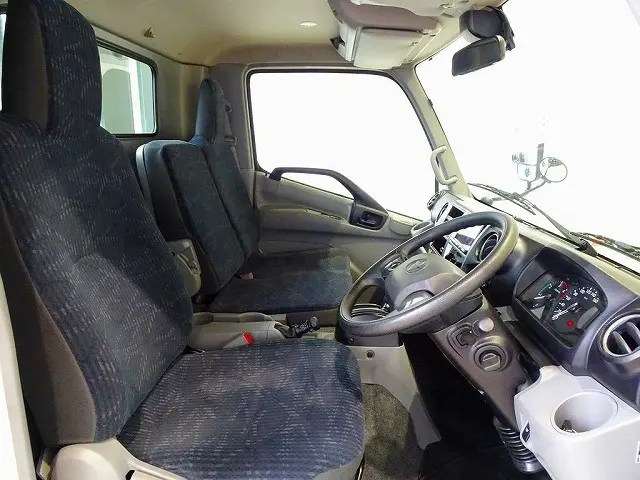 トヨタ ダイナ 2KG-XZU712(2WD)の写真6