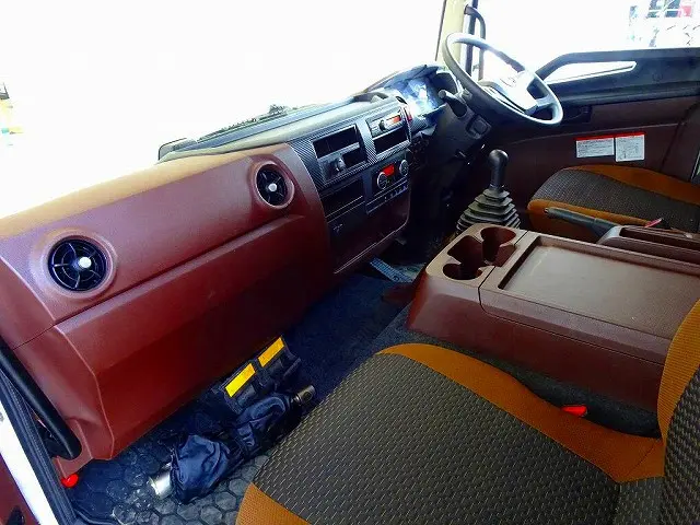 日野 レンジャー 2KG-FD2ABA(2WD)の写真8