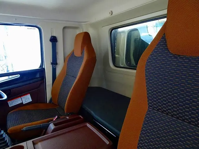 日野 レンジャー 2KG-FD2ABA(2WD)の写真10