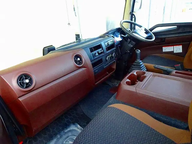日野 レンジャー 2PG-FC2ABA(2WD)の写真8