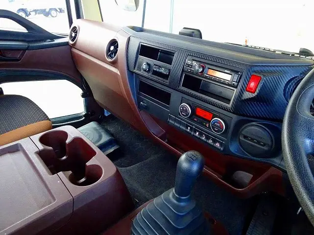 日野 レンジャー 2PG-FC2ABA(2WD)の写真10