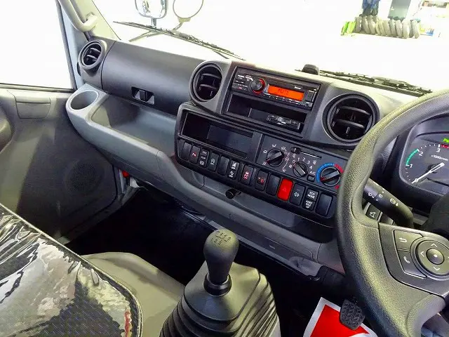 AC PS PW SRS ABS 集中ドアロック 左電格ミラー AM/FM ETC2.0 ルームミラー式バックモニター ドラレコ ターボ 排気ブレーキ ESスタート フロア6MT|日野 デュトロ 2KG-XZC605M(2WD)の写真9