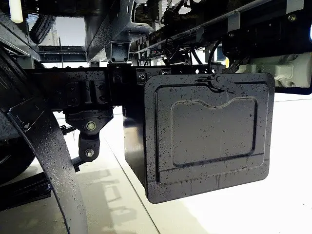 燃料タンク80L 左シャシリア工具箱|日野 デュトロ 2KG-XZC605M(2WD)の写真38