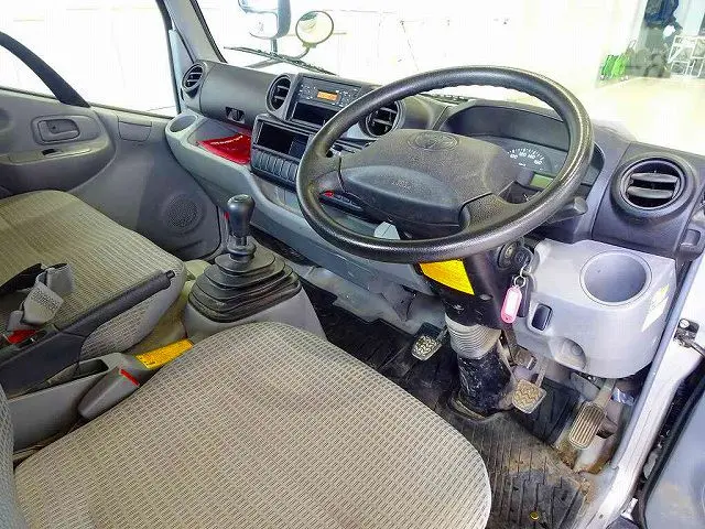 トヨタ ダイナ LDF-KDY281(4WD)の写真5