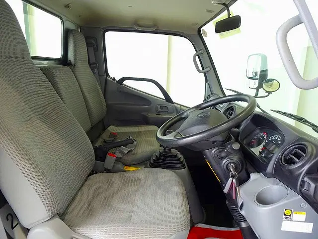 AC PS PW SRS ABS キーレス 左電格ミラー ターボ ヘッドライトLEDバルブ フォグランプ|トヨタ ダイナ LDF-KDY281(4WD)の写真6