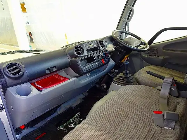 トヨタ ダイナ LDF-KDY281(4WD)の写真7