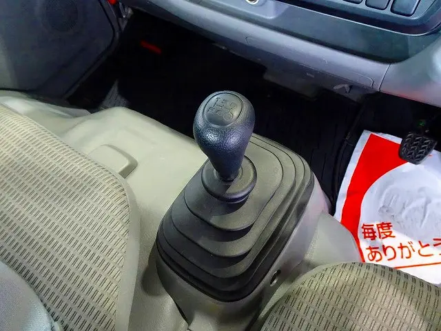 フロア5MT|トヨタ ダイナ LDF-KDY281(4WD)の写真13