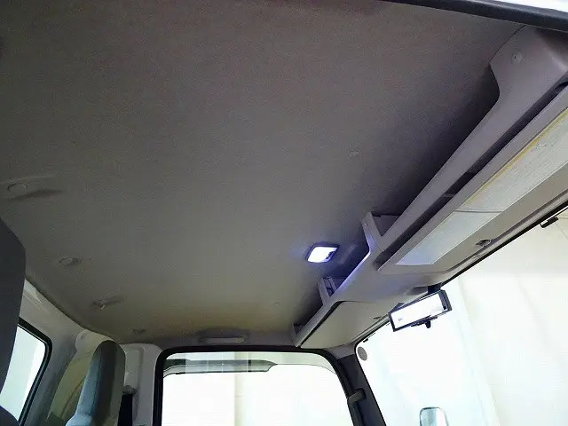 いすゞ エルフ 2RG-NPR88AC(2WD)の写真7