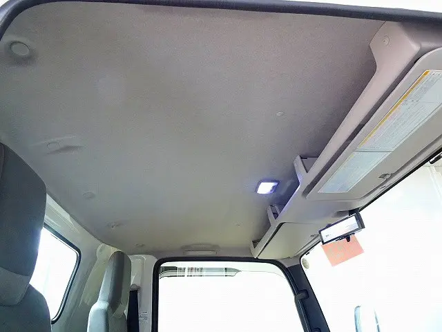 いすゞ エルフ 2RG-NPR88AC(2WD)の写真7