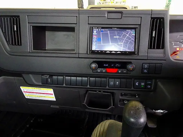 いすゞ エルフ 2RG-NPR88AC(2WD)の写真11