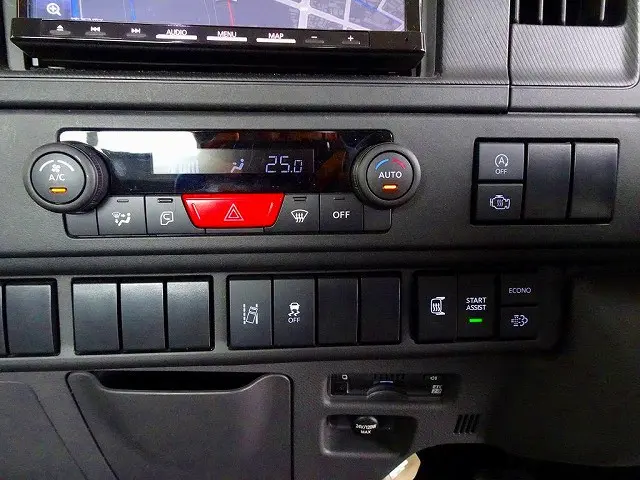 いすゞ エルフ 2RG-NPR88AC(2WD)の写真12