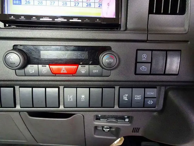 いすゞ エルフ 2RG-NPR88AC(2WD)の写真12