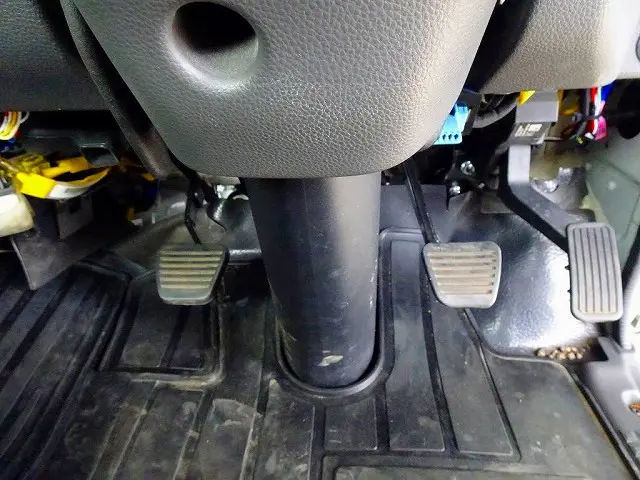 いすゞ エルフ 2RG-NPR88AC(2WD)の写真19