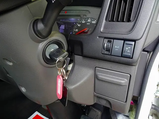 いすゞ エルフ 2RG-NPR88AC(2WD)の写真21