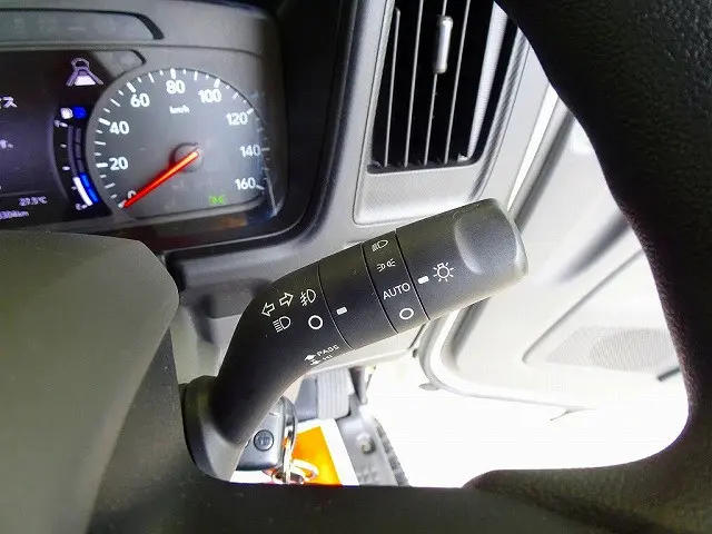 いすゞ エルフ 2RG-NPR88AC(2WD)の写真23
