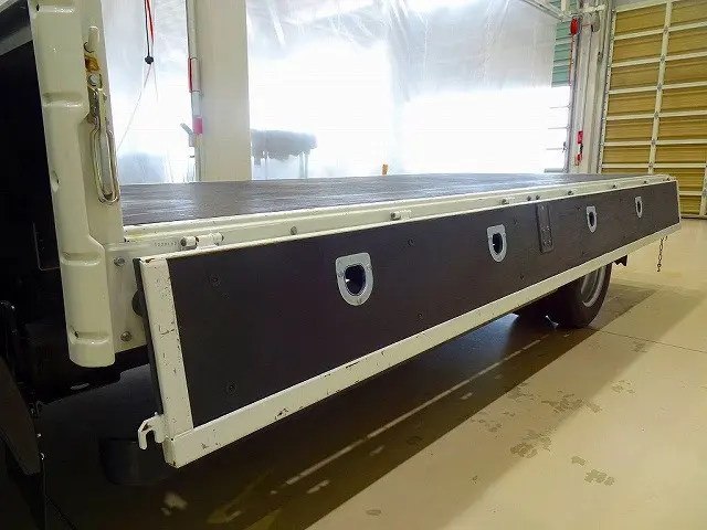荷台内寸：435×200×38　三方開　左右セイコーラック　ロープ穴4対　リアアオリチェーン2個|いすゞ エルフ 2RG-NPR88AC(2WD)の写真31