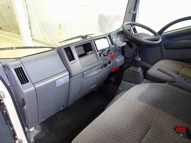 いすゞ エルフ TRG-NLR85AR(2WD)の写真7