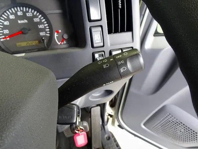いすゞ エルフ TRG-NLR85AR(2WD)の写真20
