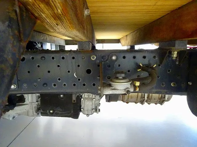 いすゞ エルフ TRG-NLR85AR(2WD)の写真30