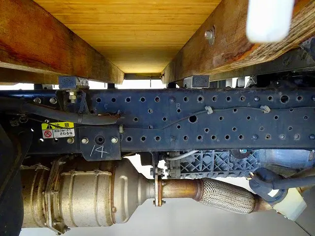 いすゞ エルフ TRG-NLR85AR(2WD)の写真35