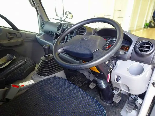 トヨタ ダイナ 2PG-GDY281(4WD)の写真5