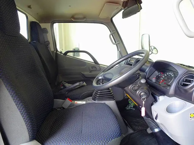 トヨタ ダイナ 2PG-GDY281(4WD)の写真6