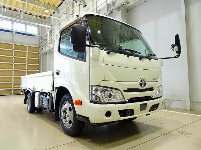 トヨタ ダイナ 2KG-XZC605(2WD)の写真2