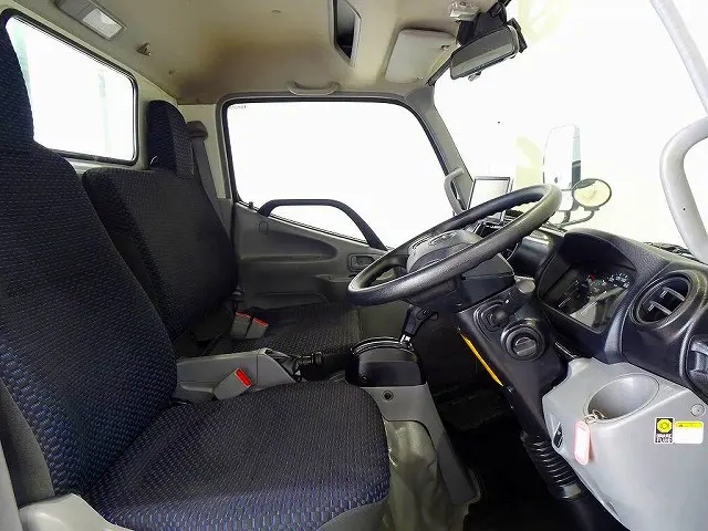 トヨタ ダイナ 2KG-XZC605(2WD)の写真6