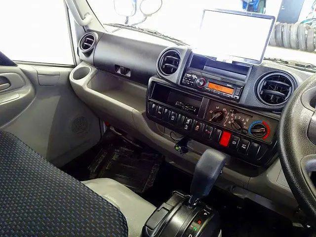 トヨタ ダイナ 2KG-XZC605(2WD)の写真9