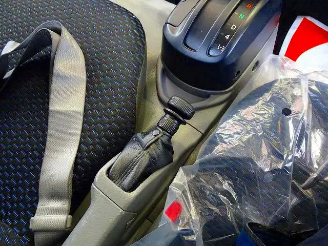 電動パーキングブレーキ|トヨタ ダイナ 2KG-XZC605(2WD)の写真20