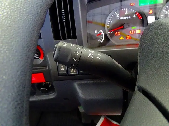 いすゞ エルフ 2RG-NHS88A(4WD)の写真16