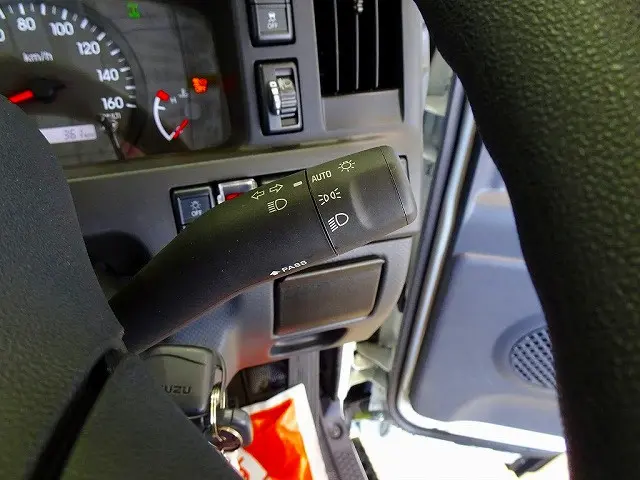 いすゞ エルフ 2RG-NHS88A(4WD)の写真17