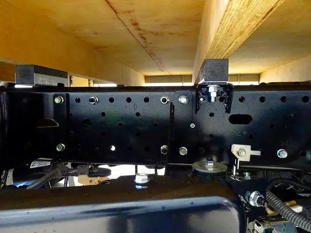 いすゞ エルフ 2RG-NHS88A(4WD)の写真39