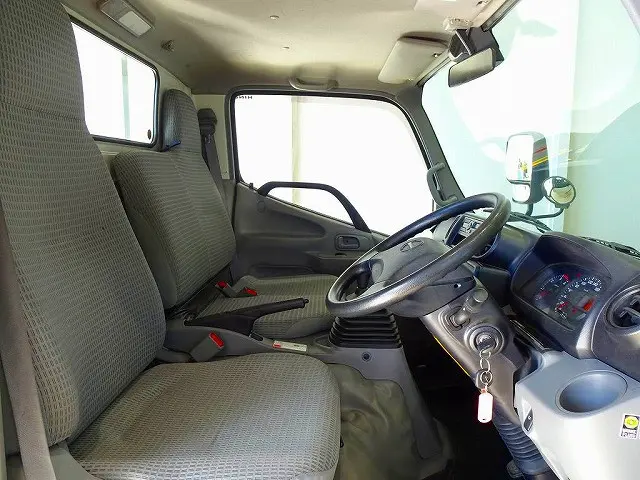 日野 デュトロ TKG-XZU675M(4WD)の写真6